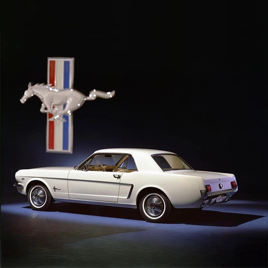 Ford Mustang Biểu tượng xe cơ bắp